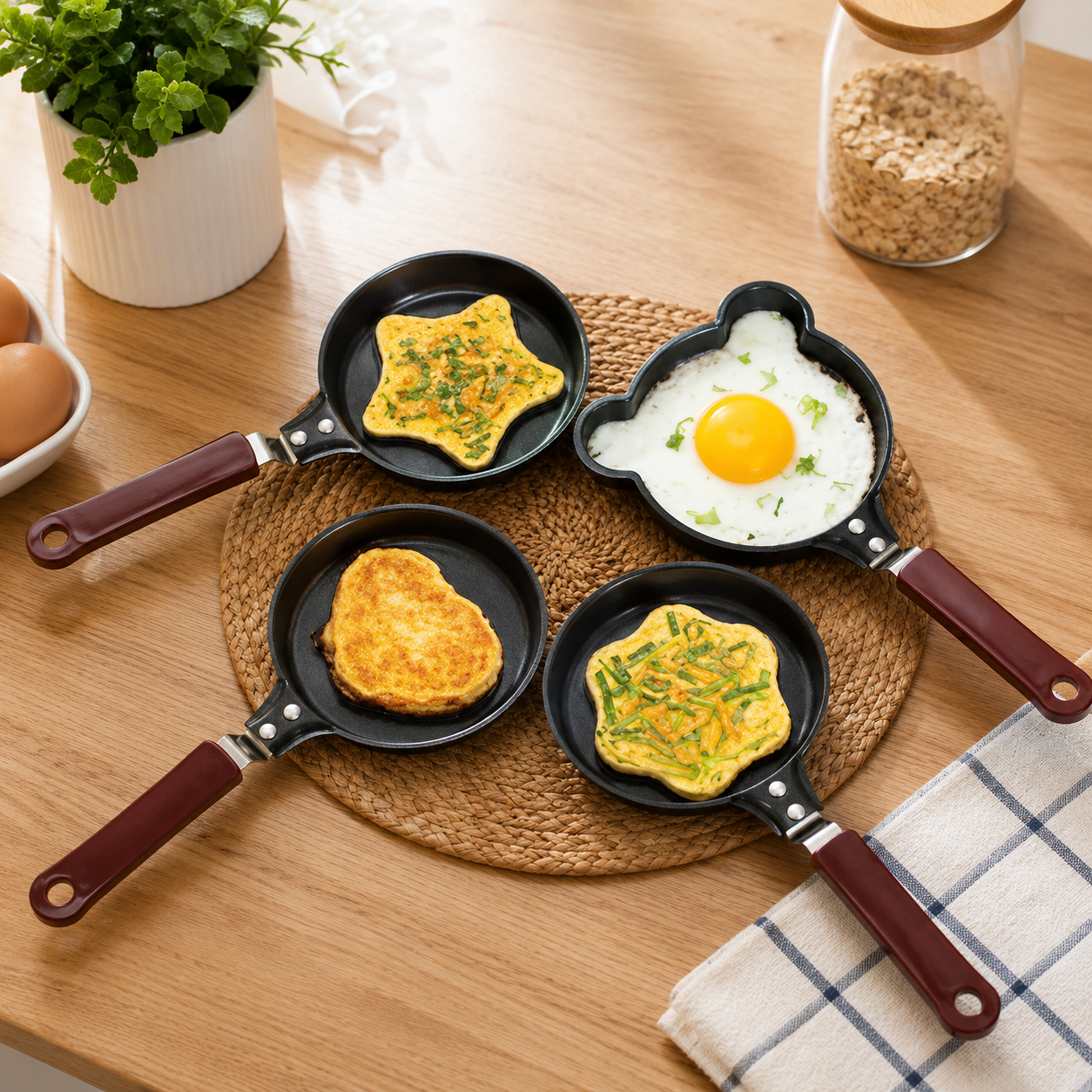 Small Cast Iron Breakfast Skillet with Wooden Handle, Cute Shaped Egg Cooker for Fried Eggs, Pancakes & Omelets