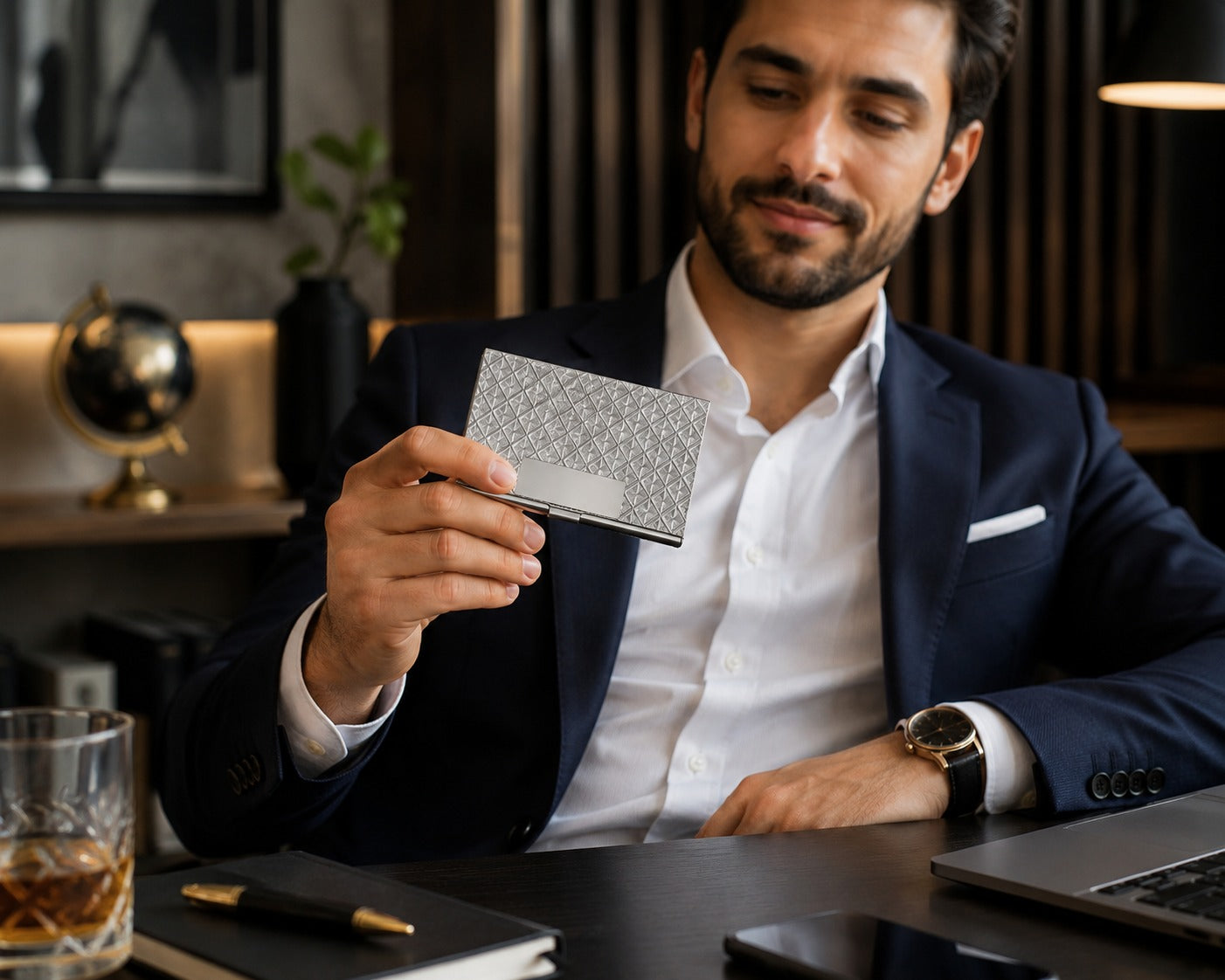 Engraved Diamond Pattern Metal Card Case