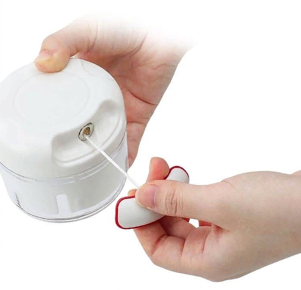 Compact Hand-Powered Vegetable & Meat Mincer with Comfort Grip Handle