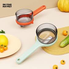 Multifunctional Vegetable Peeler with Container